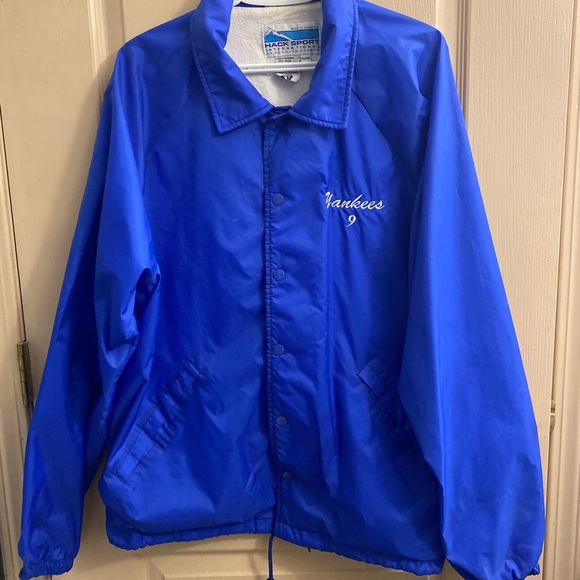 Other - Yankees blue windbreaker